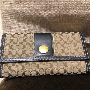 Coach Wallet (with checkbook case) like brand new